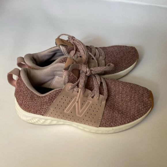 New Balance Fresh‎ Foam Dusty Pink Youth Size 1 - Picture 4 of 8